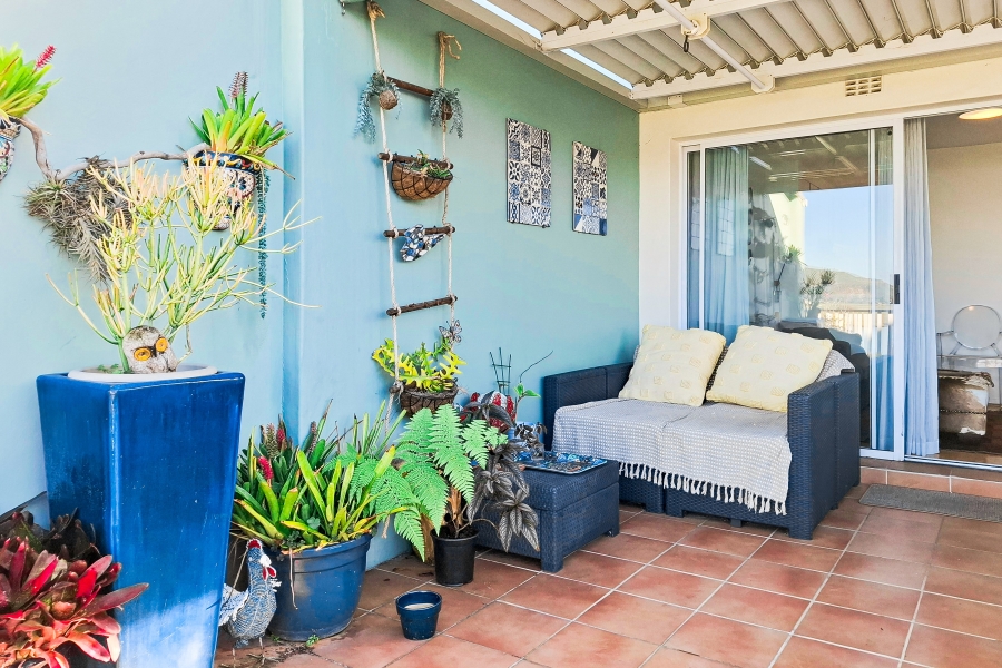 3 Bedroom Property for Sale in Costa Sarda Western Cape